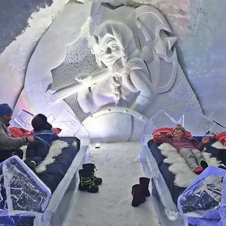 Hotell Snowhotel 3*