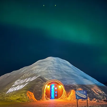 Snowhotel Szálloda 3*