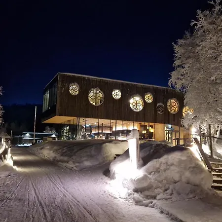 Snowhotel Szálloda