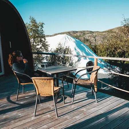 Snowhotel Otel